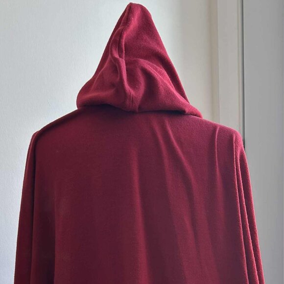 Anne Larochelle Garnet Hooded Knit Cape With Flower Tab Closure – One Size - Picture 9 of 14